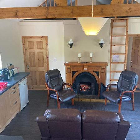 Villa Higgins House Ballyhaunis Esterno foto