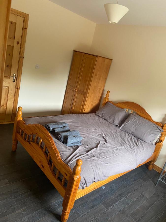 Villa Higgins House Ballyhaunis Esterno foto