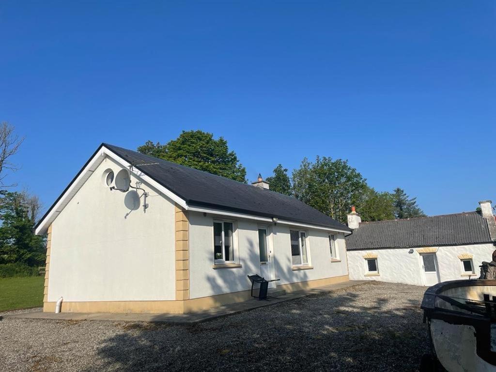Villa Higgins House Ballyhaunis Esterno foto